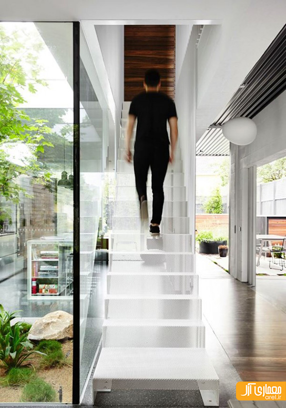 transparent-mesh-staircase-600x857.jpg